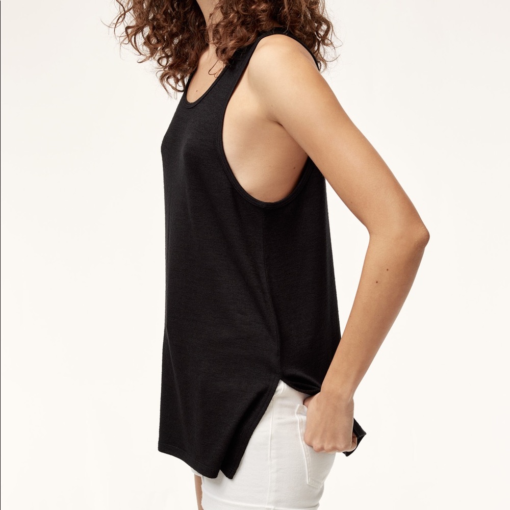ARITZIA TNA tank top